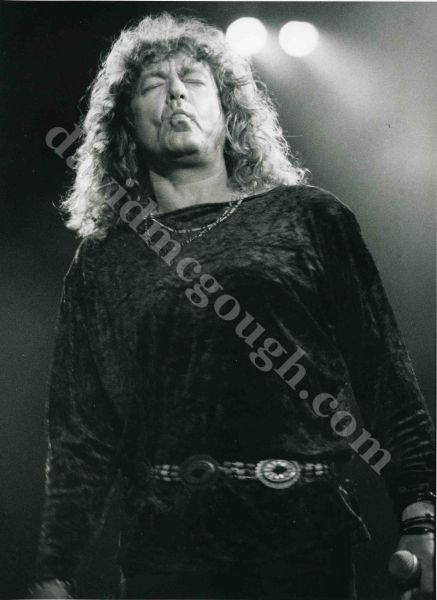 Robert Plant   NYC 1990.jpg